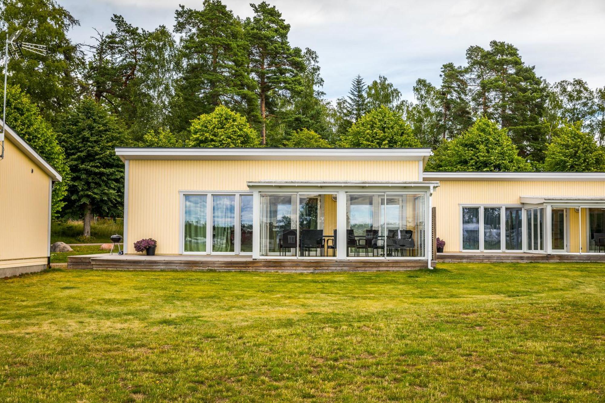 Kristinehamn Herrgardscamping & Stugor ภายนอก รูปภาพ