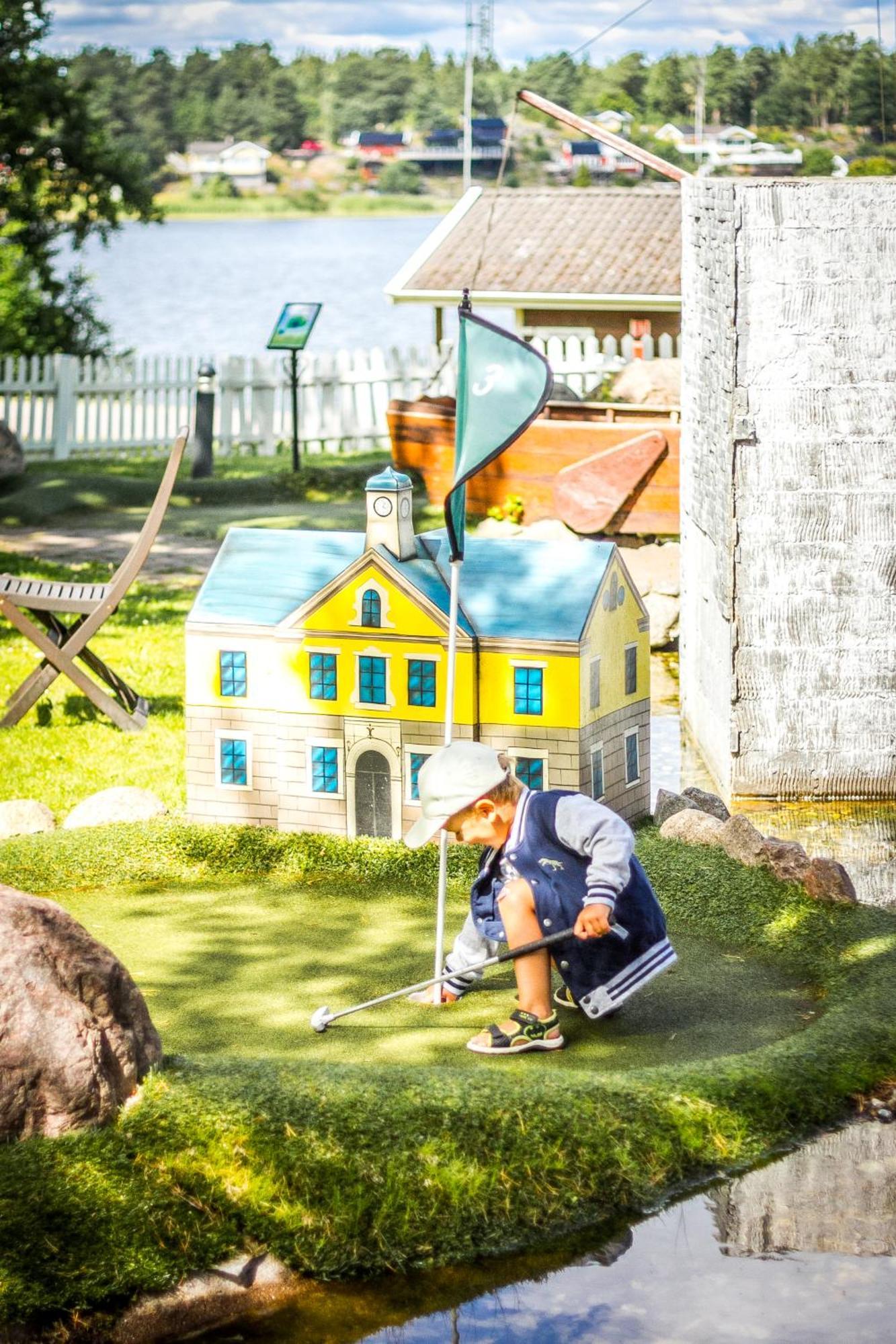 Kristinehamn Herrgardscamping & Stugor ภายนอก รูปภาพ